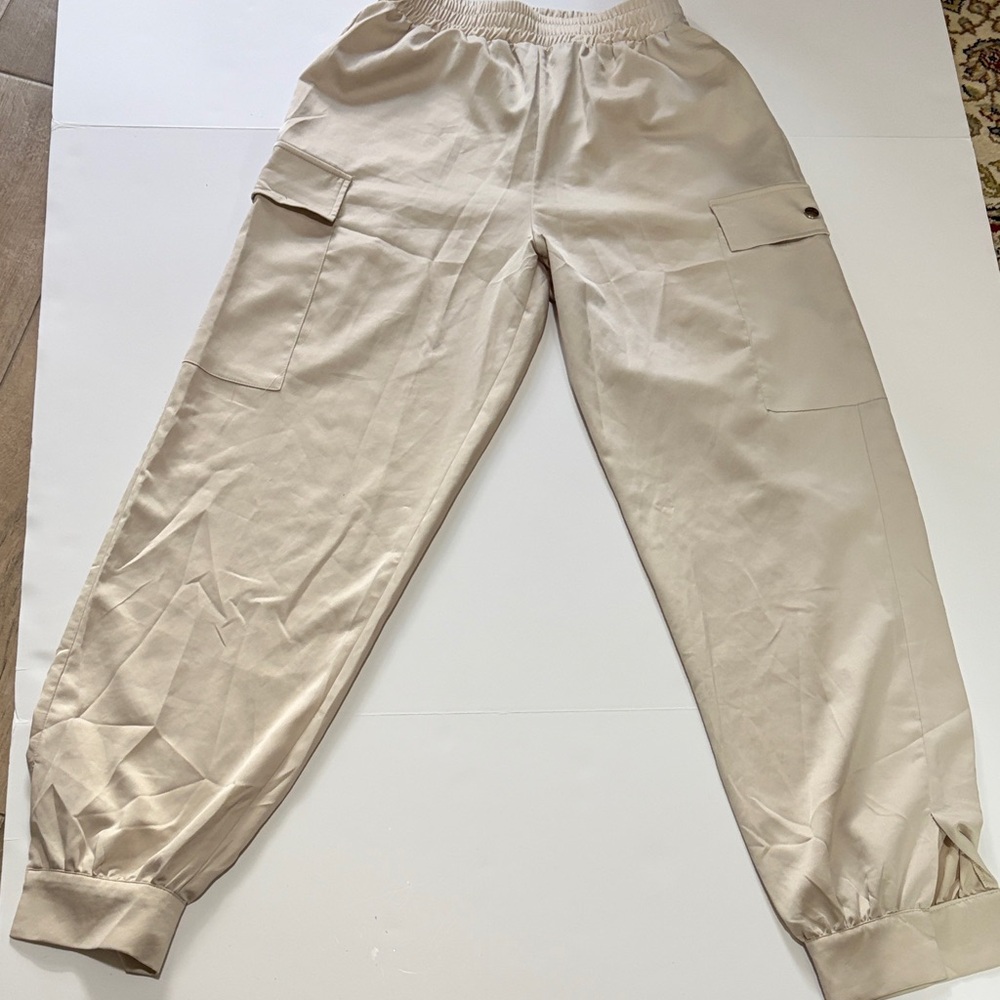 Zara Beige Cargo Ankle Pants
